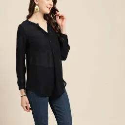 Qurvii Navy Regular Fit Shirt image 3