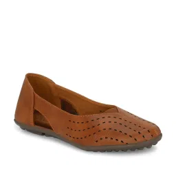 Clog London Women's Tan Flat Ballets image 3