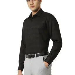 Van Heusen Black Cotton Regular Fit Checks Shirt image 3