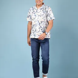 V-Mart Men Regular Fit Mid-Rise Light Fade Non Stretchable Jeans image 4