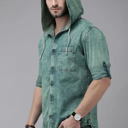 The Roadster Lifestyle Co Men Teal Green Solid Regular Fit Hooded Denim Casual Shirt image 4