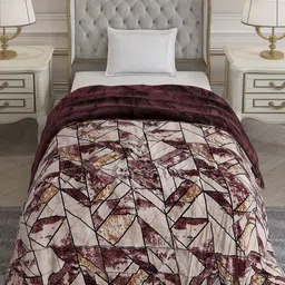 Monte Carlo James Maroon Geometric Heavy Winter Single Bed Comforter 992 GSM image 4