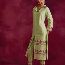 Abhishti Green Cotton Woven Pattern Straight Kurta image 3