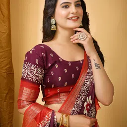 KAYOMMI Floral Printed Zari Banarasi Saree image 4