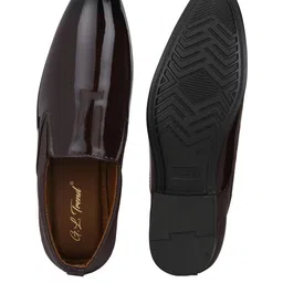 G L Trend Men Brown Slip-On Shoes image 4
