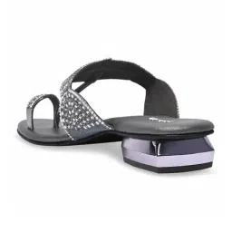 Rocia by Regal Women's Grey Thong Sandals image 5