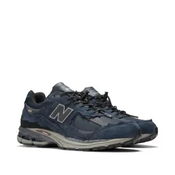 New Balance Men's M2002RDO Black Sneakers image 2