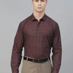 ManQ Dark Maroon Cotton Regular Fit Checks Shirt-picture-23