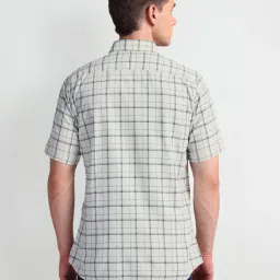 arrow sport Arrow Sports Green Cotton Regular Fit Checks Shirt image 2
