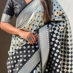 canibani Women Embllished Jacquard Silk Banarasi Saree image 4