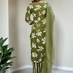 SZN Women Printed Regular Kurta & Trousers With Dupatta image 4