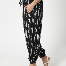 Vero Moda Black Printed Relaxed Fit High Rise Joggers image 3