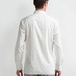 Arrow White Cotton Regular fit Print Shirt image 2