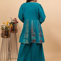 KIDAR Printed V-Neck Tunic & Trouser Co-Ords Set image 4
