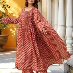 Aaghnya Floral Printed Long Sleeves Pleated A-Line Kurta With Palazzos & Dupatta-image-26