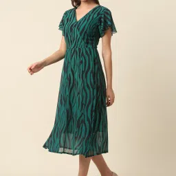 Melon by PlusS Green & Black Printed Midi Dress image 3