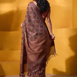 Taneira Brown Embroidered Saree With Unstitched Blouse image 2