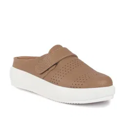 Fausto Women's Chikku Mule Shoes image 2