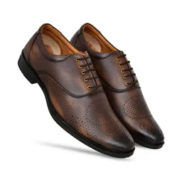 BELLION Men Solid Synthetic Leather Formal Oxfords image 2