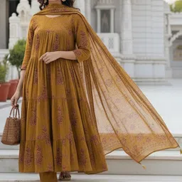 Aaghnya Floral Printed Round Neck Tiered A-Line Kurta With Trousers & Dupatta-image-54