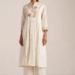 Ganga Honey Bees Embroidered Co-Ord Set-picture-33