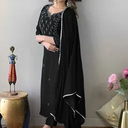 KRIVANSH STORE Ethnic Motifs Embroidered V-Neck Thread Work Thread Work Kurti image 5