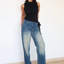 Off Duty India Women Straight Fit High-Rise Mildly Distressed Heavy Fade Jeans image 3