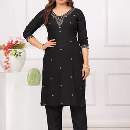 WESTERN COTTON Women Floral Embroidered Kurti with Trousers & Dupatta image 3