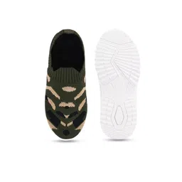 YK Boys Printed Sneakers image 4