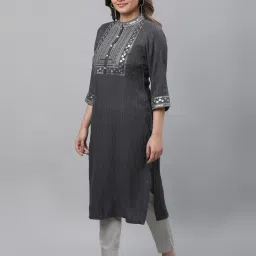 Aurelia Grey Embellished Straight Kurta image 3