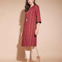Pink Fort Maroon Woven Design Kurta image 3