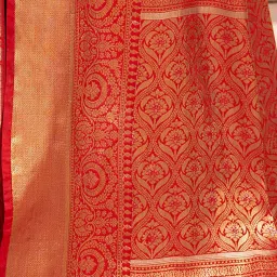 Satrani Red Silk Woven Saree With Unstitched Blouse image 3