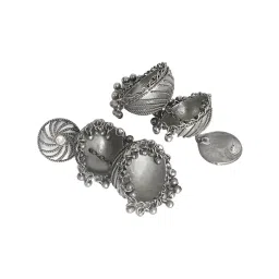Teejh Pitara Collection Rebha Silver Oxidized Jewellery Set image 3
