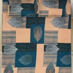 Welspun Printed Multicolor Microfiber Double Bedsheet with 2 Pillow Covers image 3
