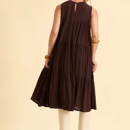 Vismay Women Floral Embroidered Sleeveless Thread Work Tiered A-Line Kurti image 5