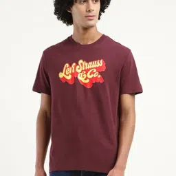 Levi's Red Cotton Regular Fit Logo Printed T-Shirt-picture-31