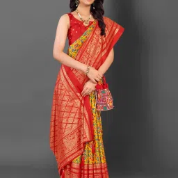 Saree Mall Yellow Printed Sarees With Unstitched Blouse image 3