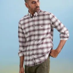 Crimsoune Club Maroon Cotton Slim Fit Checks Casual Shirts image 3