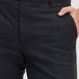 Iconic Men Relaxed Trousers image 5