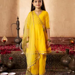 Pspeaches Dupion Silk Three Fourth Sleeves Gota Lace & Tassels Embellished Kurta Pant With Dupatta Set - Yellow-picture-14
