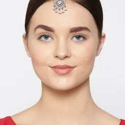 Priyaasi Gunmetal-Plated American Diamond Studded Maang Tikka in Floral Pattern image 3