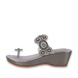 Catwalk Women's Wedding Dreamers Zing Thing Silver Thong Wedges image 3