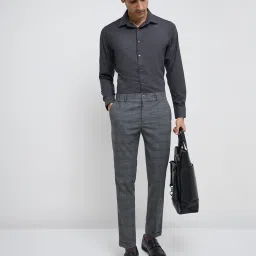WES Formals by Westside Grey Checks Print Carrot-Fit Mid-Rise Trousers image 3