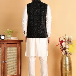 Jompers Mandarin Collar Velvet Straight Kurta With Pyjama & Nehru Jacket image 5