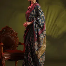 Saree Mall Grey Floral Print Saree With Unstitched Blouse image 3