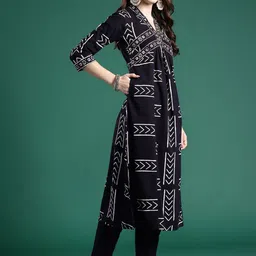 Indo Era Women Printed Empire Thread Work Pure Cotton Kurta with Trousers & With Dupatta image 5
