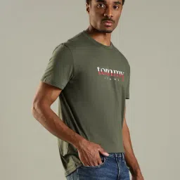 Tommy Hilfiger Green Cotton Regular Fit Logo Printed T-Shirt image 4