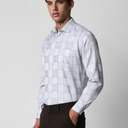 Van Heusen Grey Cotton Regular Fit Checks Shirts image 3