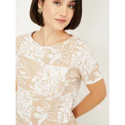 max Women T-shirt image 4