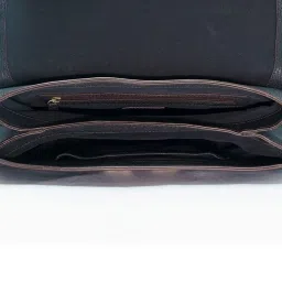 RI2K London Black & Beige Textured Medium Handbag image 3